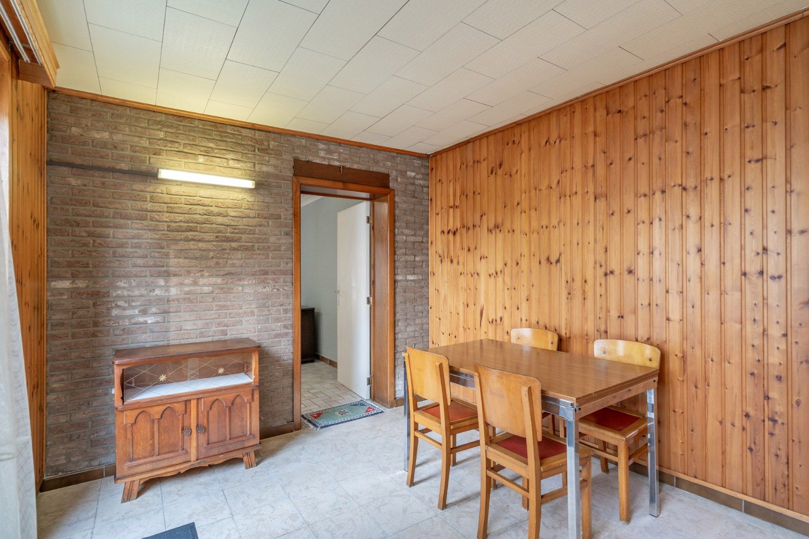 Ruim gelijkvloersappartement met 2 slaapkamers en individuele garage foto 15