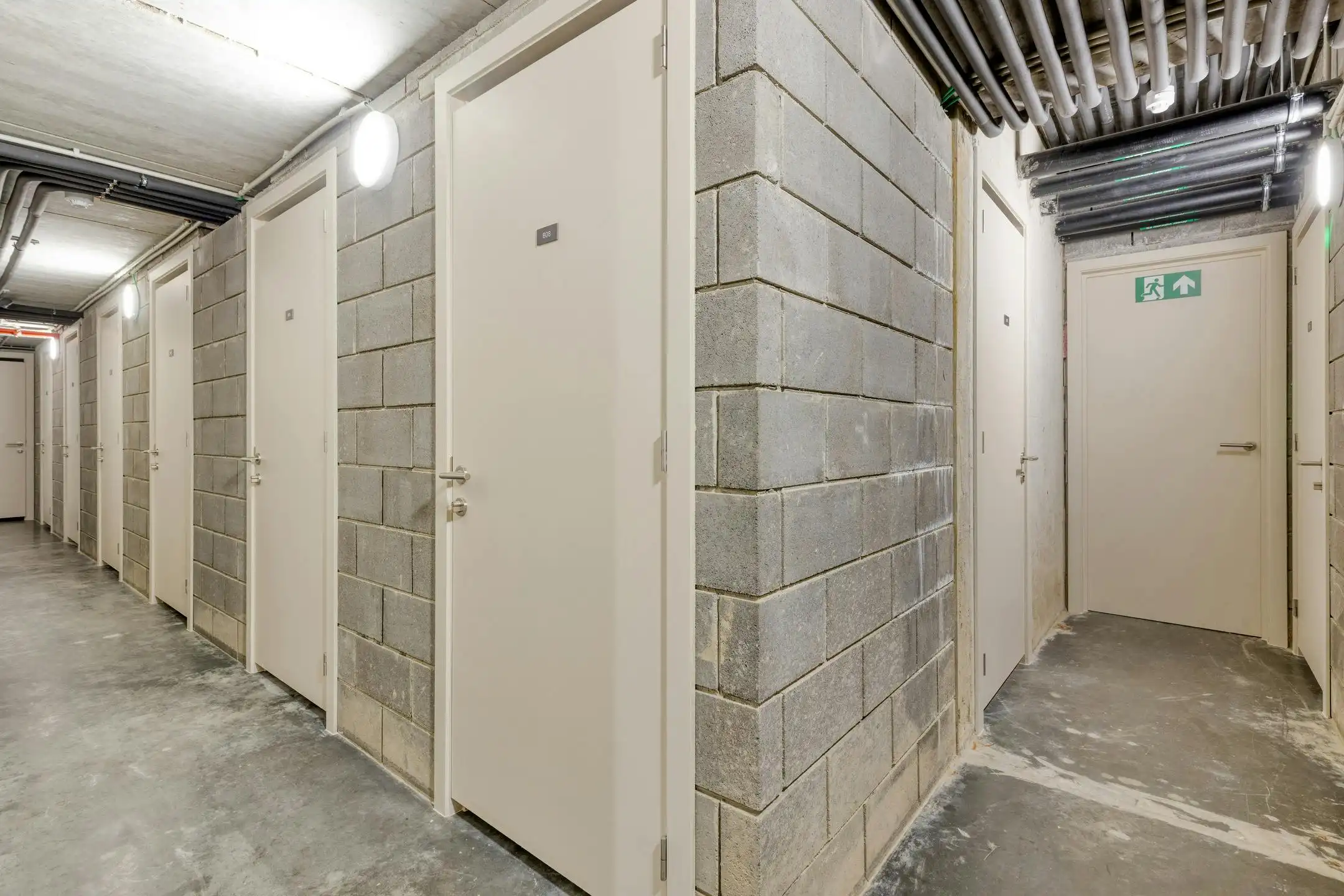 Volledig ingericht én geschilderde modelappartement! foto 17