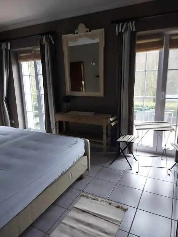 Prachtige woning met 7 slaapkamers en 5 badkamers! foto 18