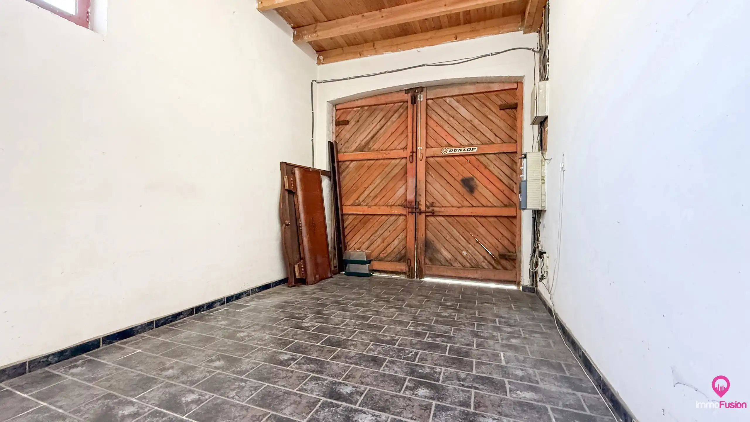Ruime open bebouwing van 328m² met 5 slpk op toplocatie! foto 13