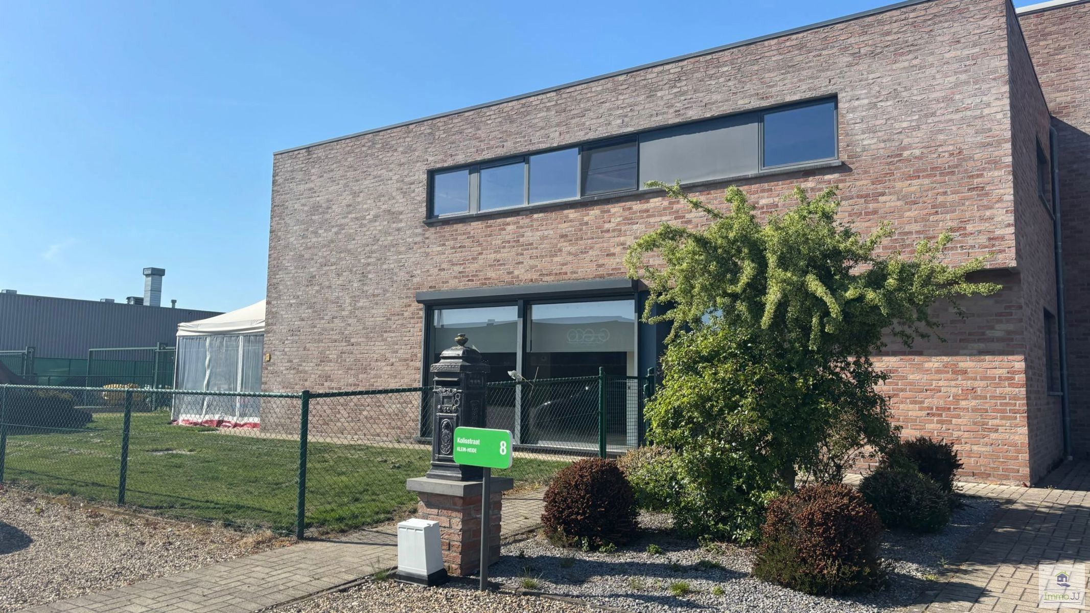 ()=>{if(producerUpdateValueVersion(node),producerAccessed(node),node.value===ERRORED)throw node.error;return node.value} kolisstraat 8A - 3670 Oudsbergen