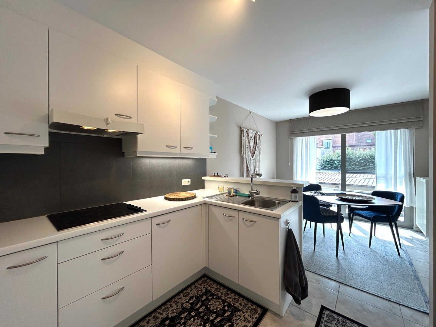 Instapklaar 2-slaapkamer appartement op wandelafstand van centrum Roeselare! foto 5