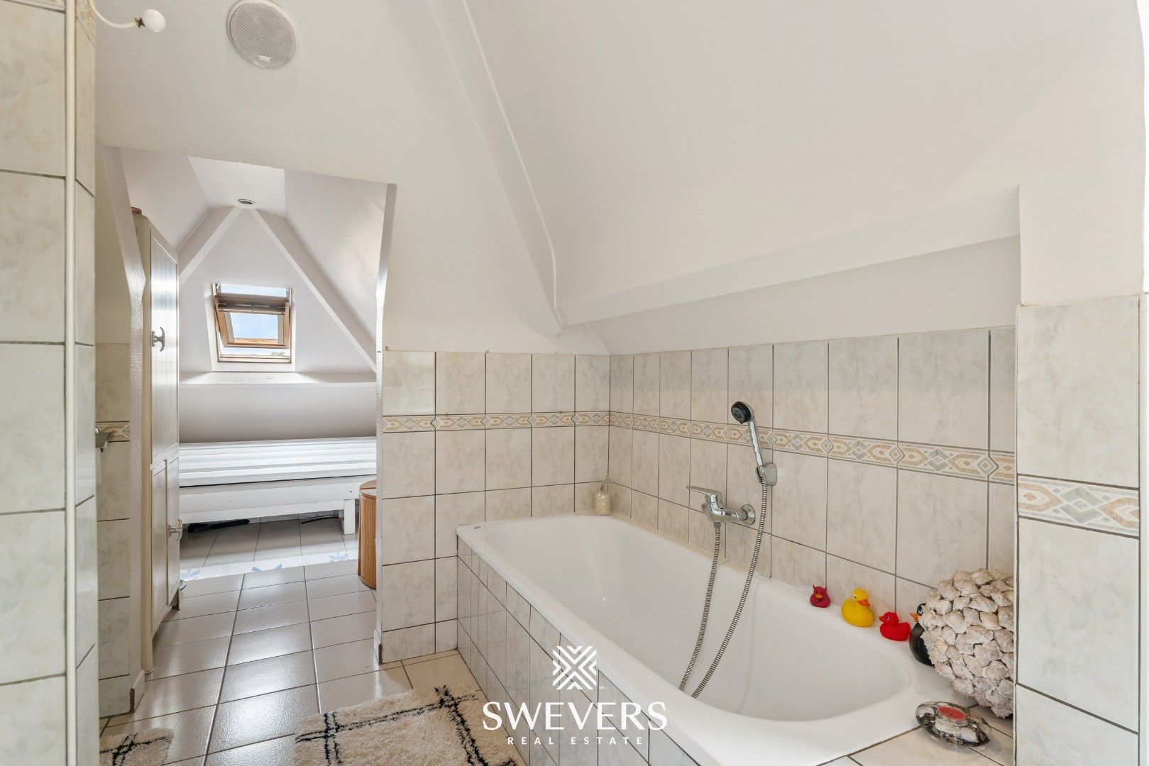 Karaktervolle woning met prachtige veranda te Leopoldsburg foto 22