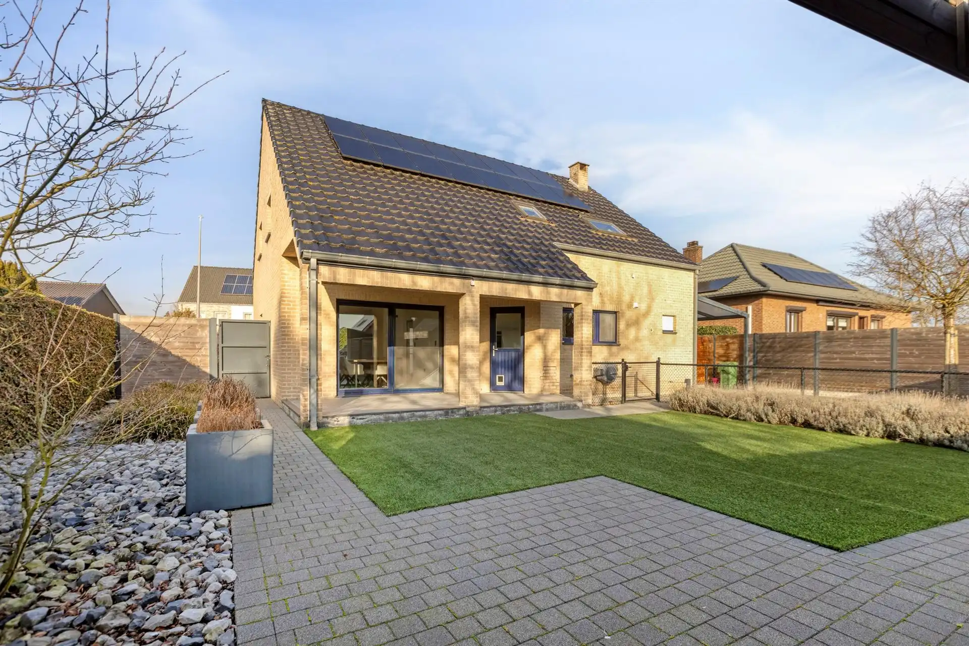 Gerenoveerde en energiezuinige woning met hoogwaardige afwerking in een rustige woonwijk te Wiemesmeer foto 38