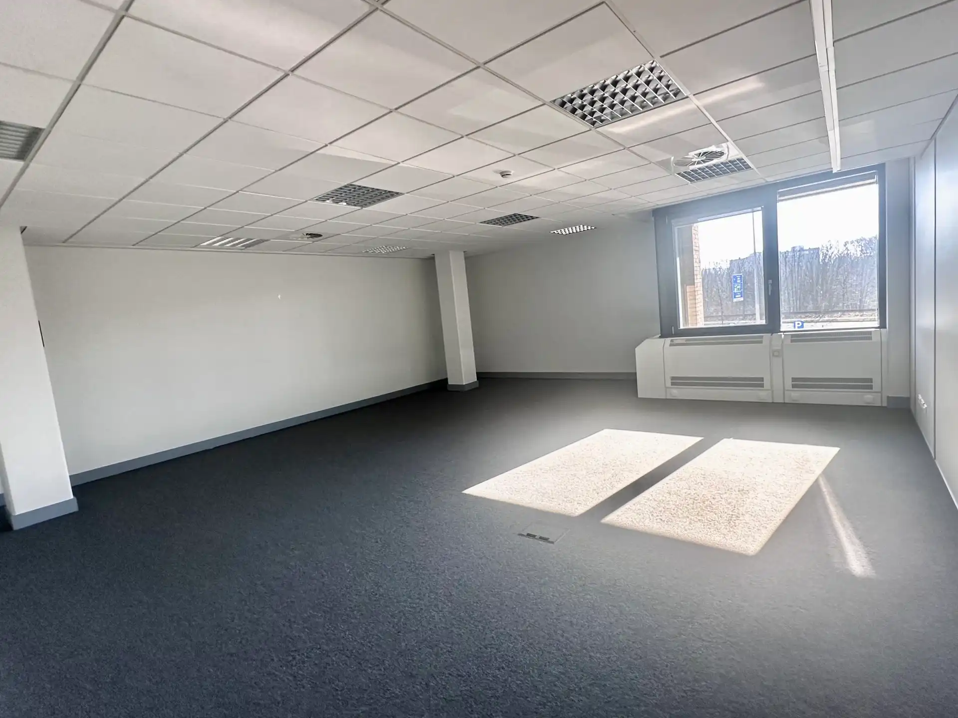 Kantoorruimte 1.154 m² te huur, Uitbreidingstraat Berchem   foto 3