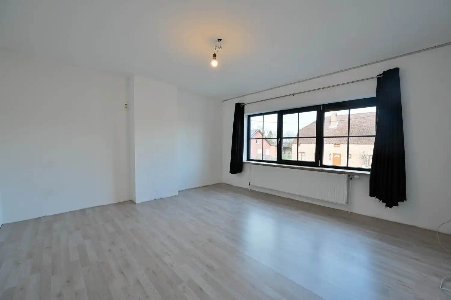 Prachtig gerenoveerde villa woning, gelegen in een rustige straat met bijgebouw 500m² foto 16