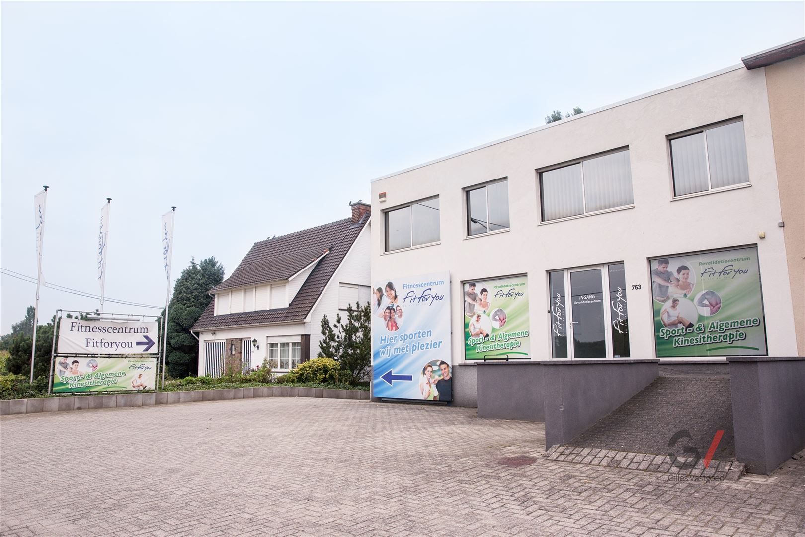 Commerciële winkelruimte te huur foto 18