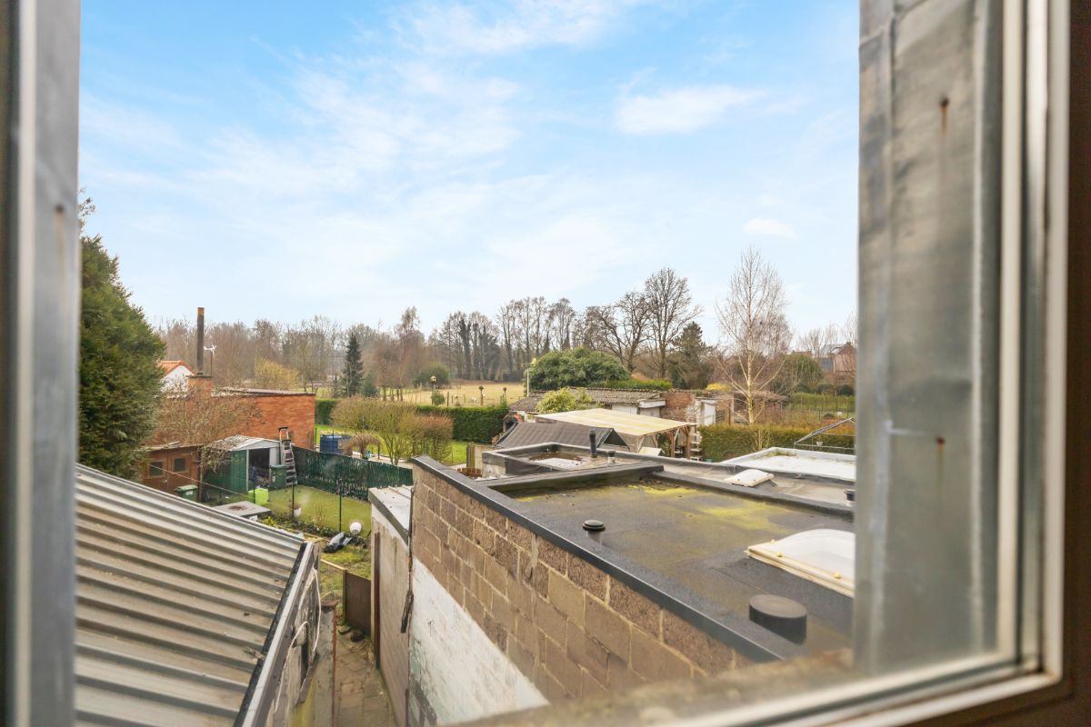 charmante rijwoning met uitweg achteraan foto 10