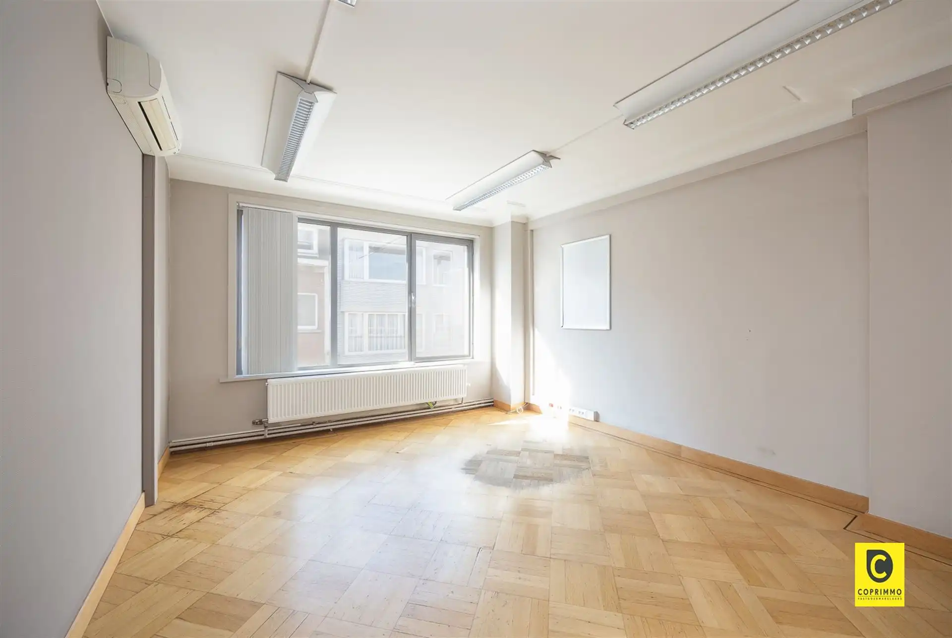 Handelspand in centrum van Niel  foto 11