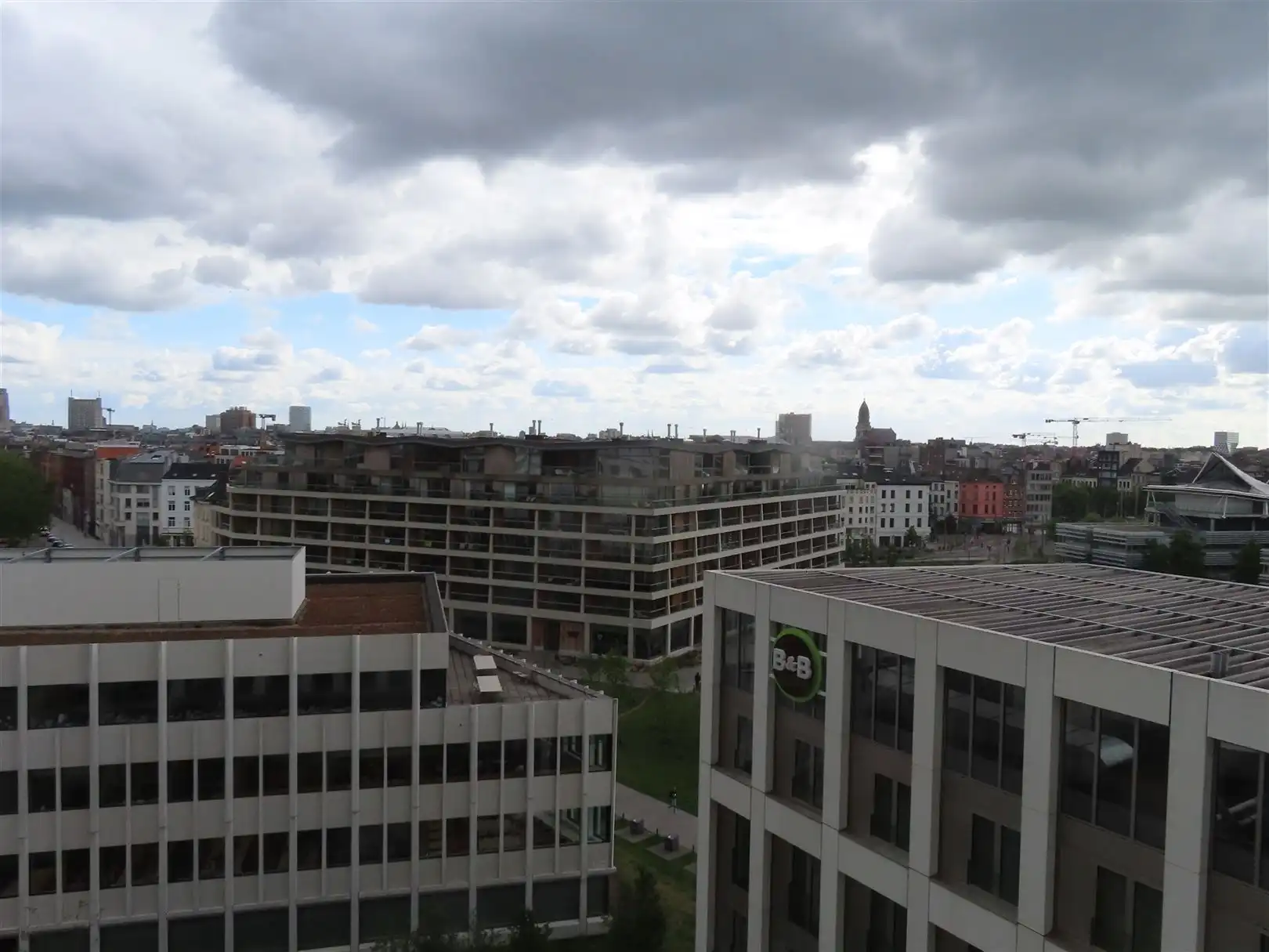 Gemeubelde studio met terras op het Nieuw Zuid!   foto 15