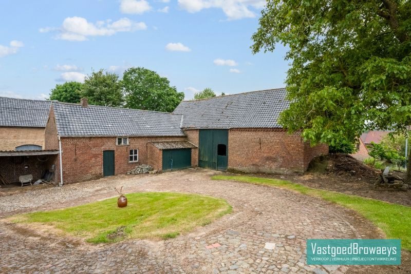 Authentieke hoeve met veel potentieel voor cohousing of creatieve invulling foto 6