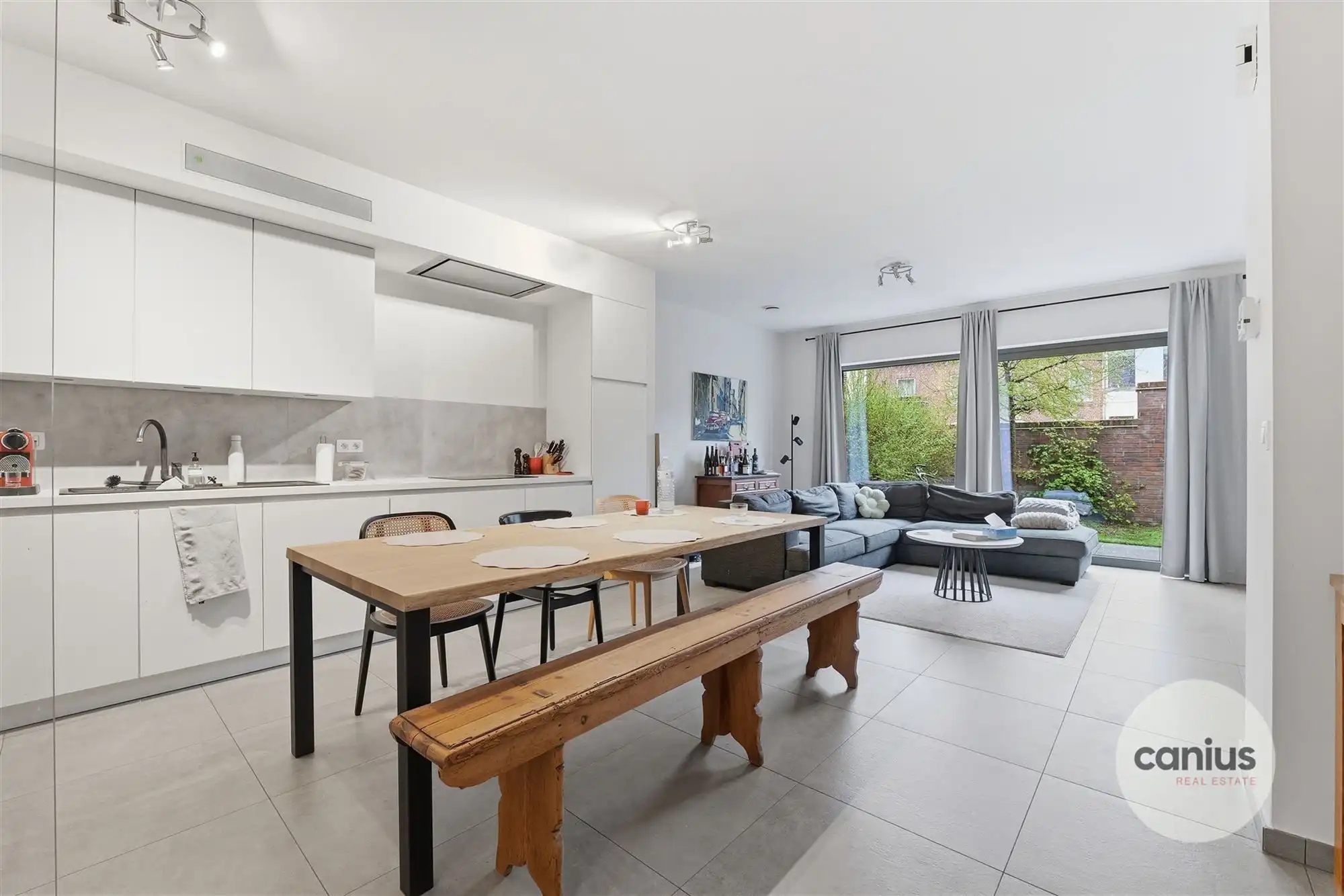 HEDENDAAGSE WONING NABIJ HET CENTRUM foto 3