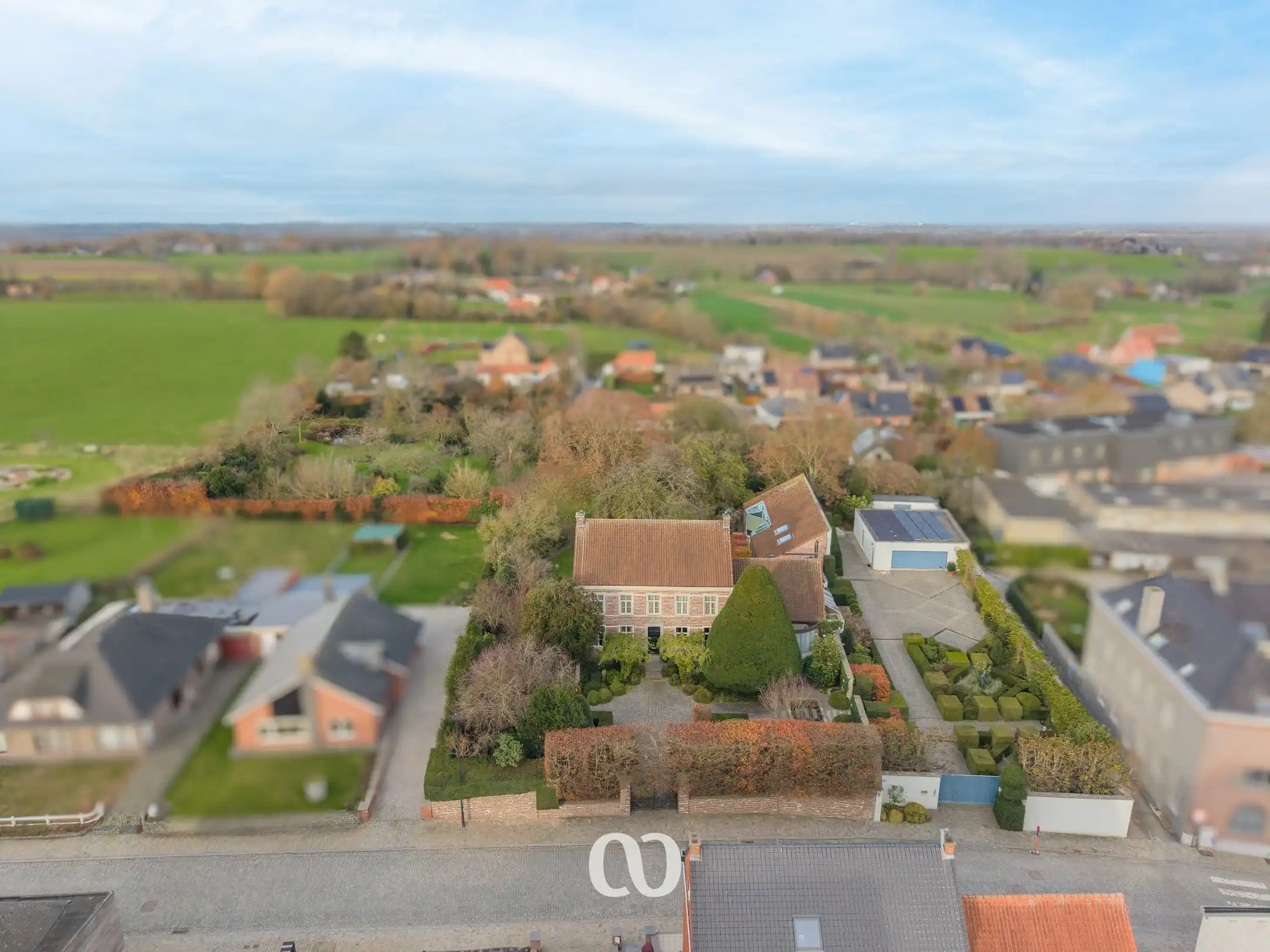 Exclusieve villa met unieke parksetting in Mater foto 3