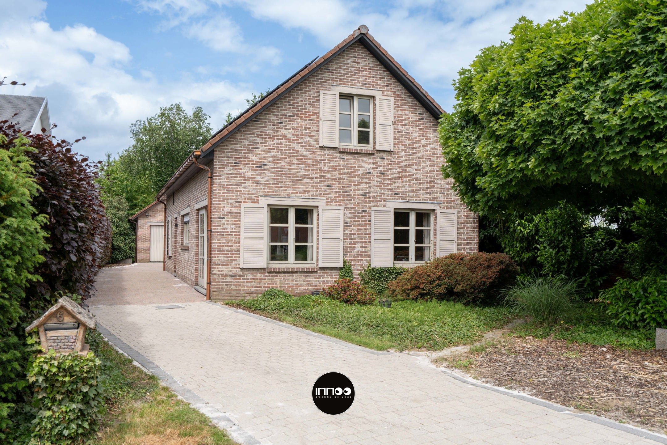 Huis te koop foto {{pictureIndex}}