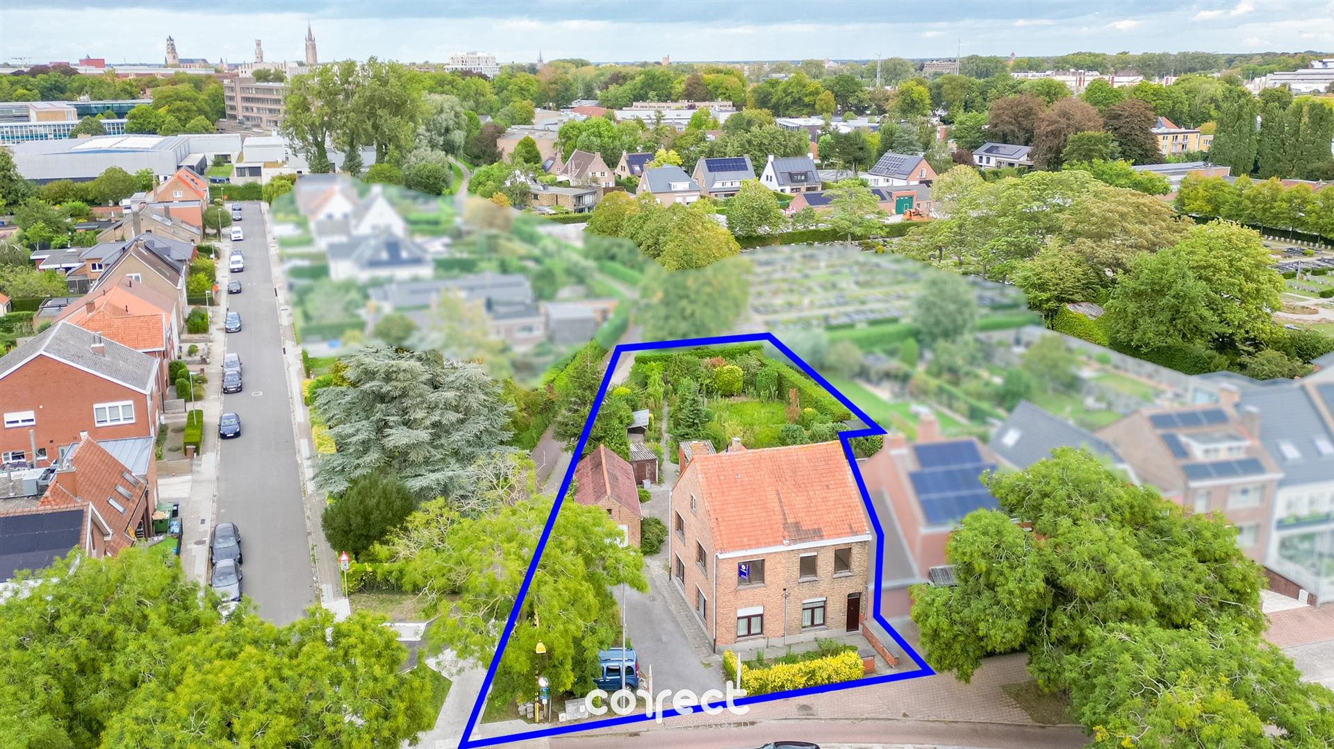 Grond met af te breken woning in centrum Sint-Michiels foto 4