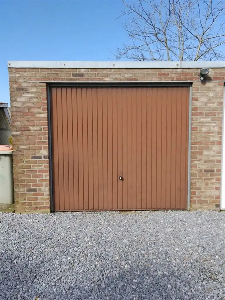 Gelijkvloers appartement met 2 slaapkamers en garagebox. foto 12