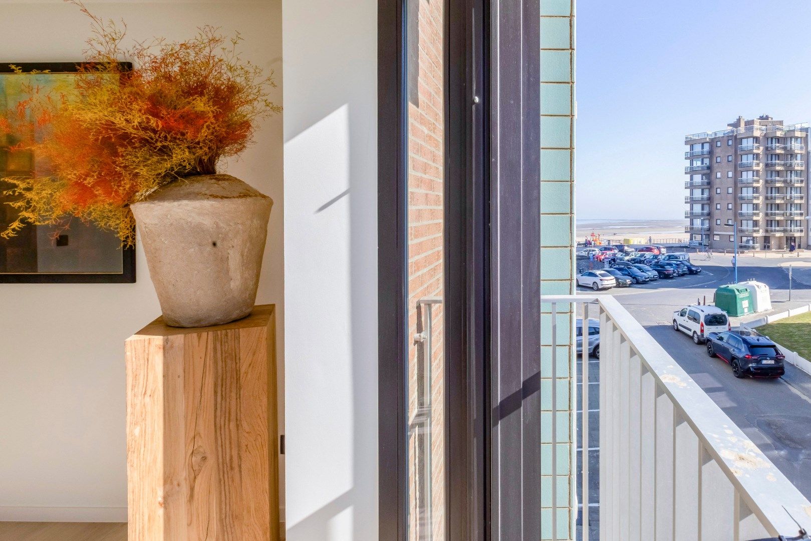PRACHTIG GERENOVEERD APPARTEMENT met lateraal zeezicht te Koksijde  foto 2
