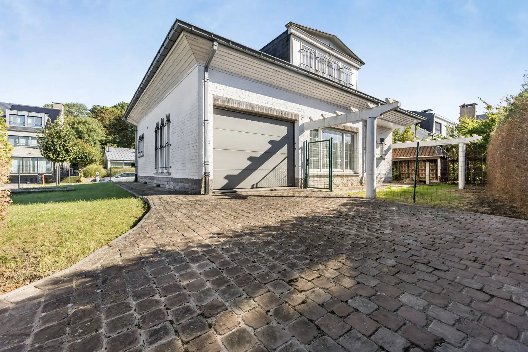 Bungalow met 2 slaapkamers, garage en tuin foto 11
