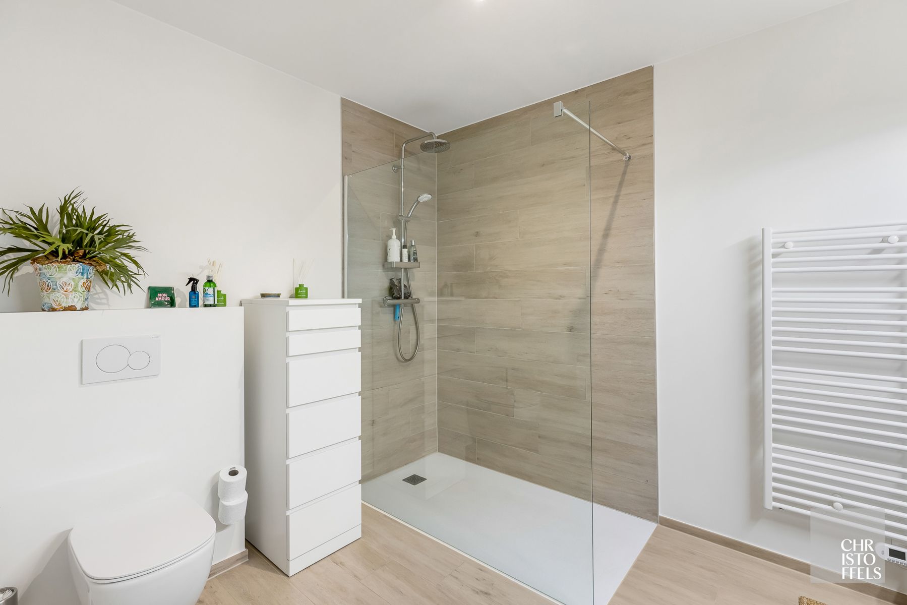 TE HUUR - Luxueus 2-slaapkamerappartement met uitzonderlijk zicht op water! foto 7