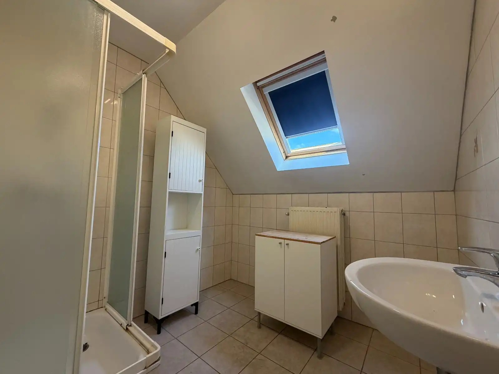 RUIME WONING MET 4 SLAAPKAMERS, 2 BADKAMERS, 2 GARAGES EN LANDELIJK UITZICHT foto 13
