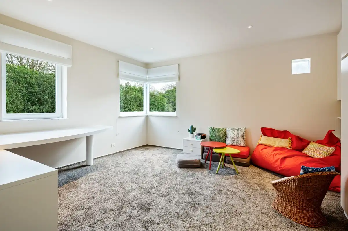 Uitzonderlijke villa op 3451 m² met 5 slaapkamers omgeven door groen. foto 17