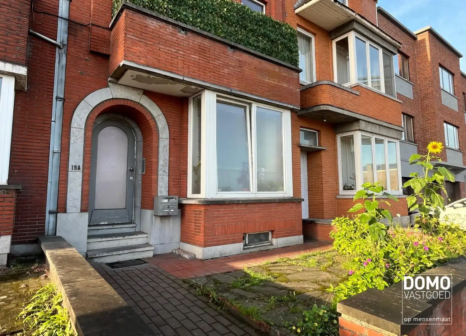 OPBRENGSTENEIGENDOM MET 2 APPARTEMENTEN EN 1 DUPLEXSTUDIO TE HASSELT foto 2