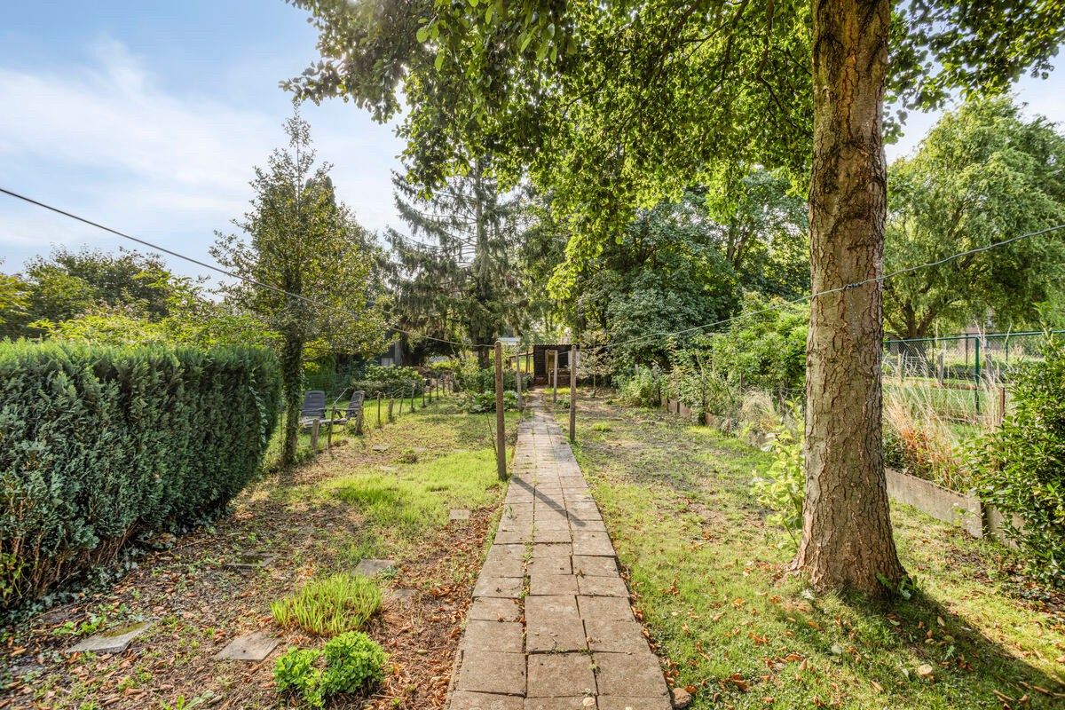 Gezellige gezinswoning met tuin en garage op wandelafstand centrum foto 2