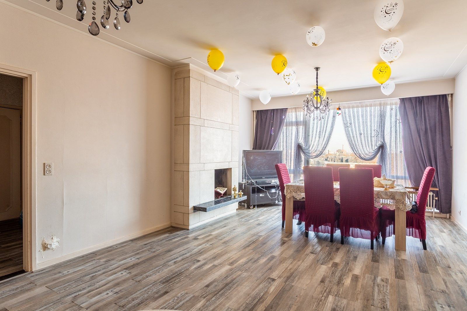 Appartement met 3 slpks, 2 bdks, 3 terrassen en parking foto 2