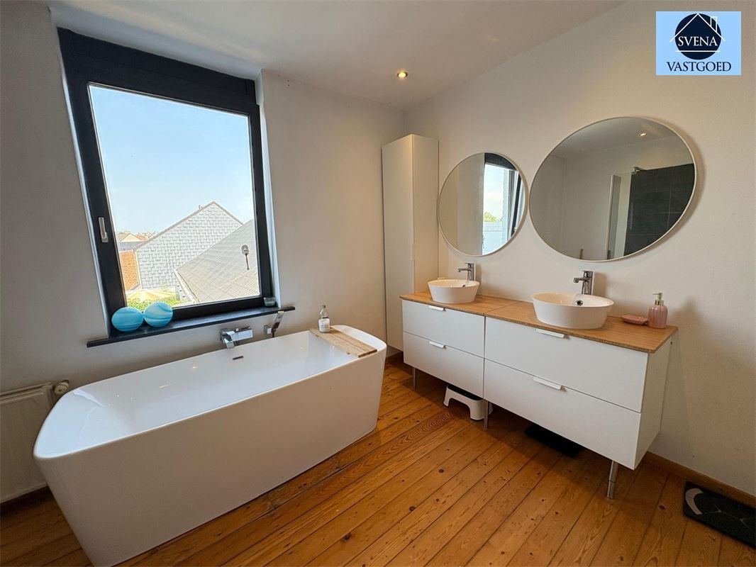 LEUKE, RUIME AANGENAME WONING GELEGEN NABIJ HET CENTRUM  foto 12