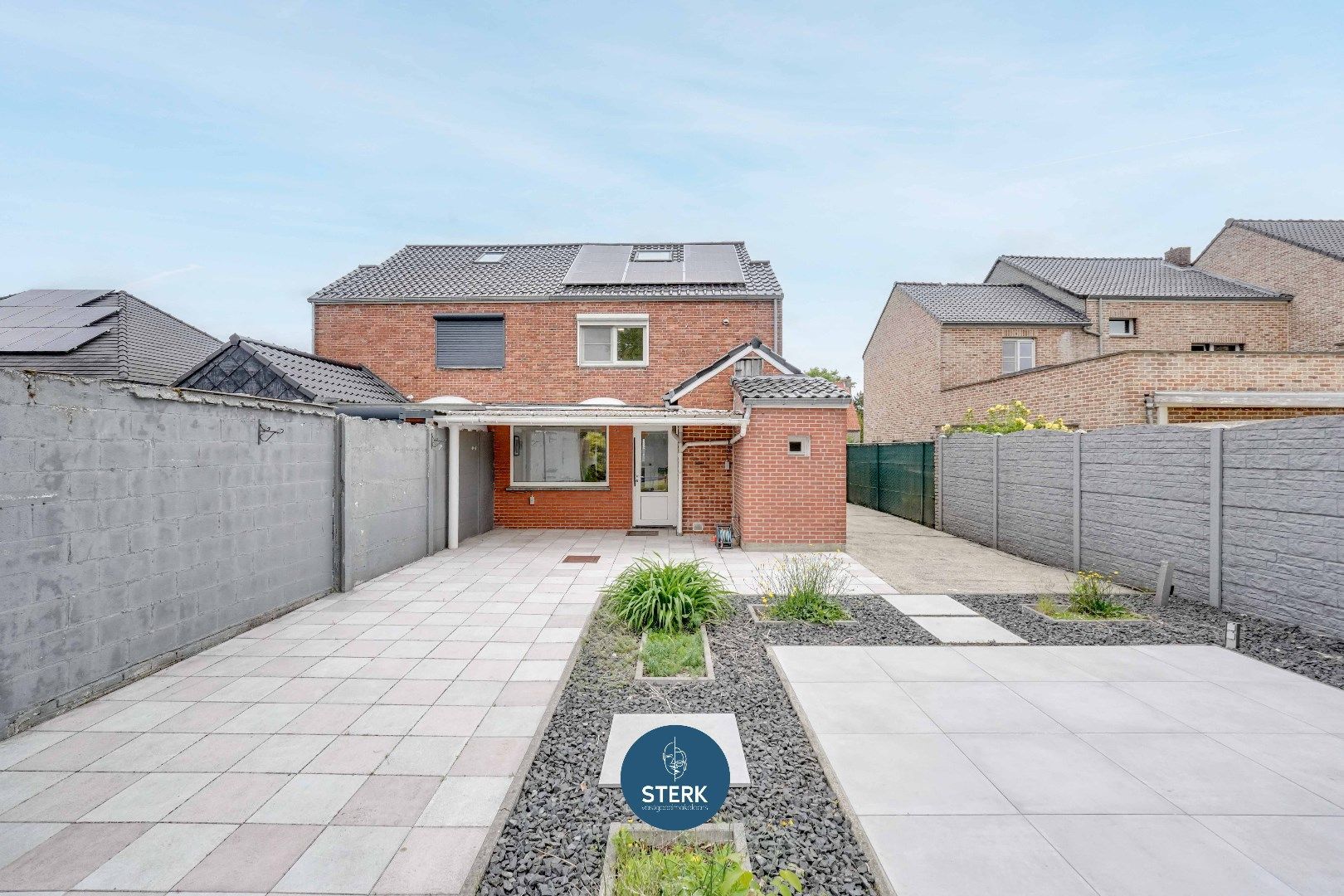 INSTAPKLARE GEZINSWONING OP EEN PERCEEL VAN 688 M² TE LANAKEN !  foto 18