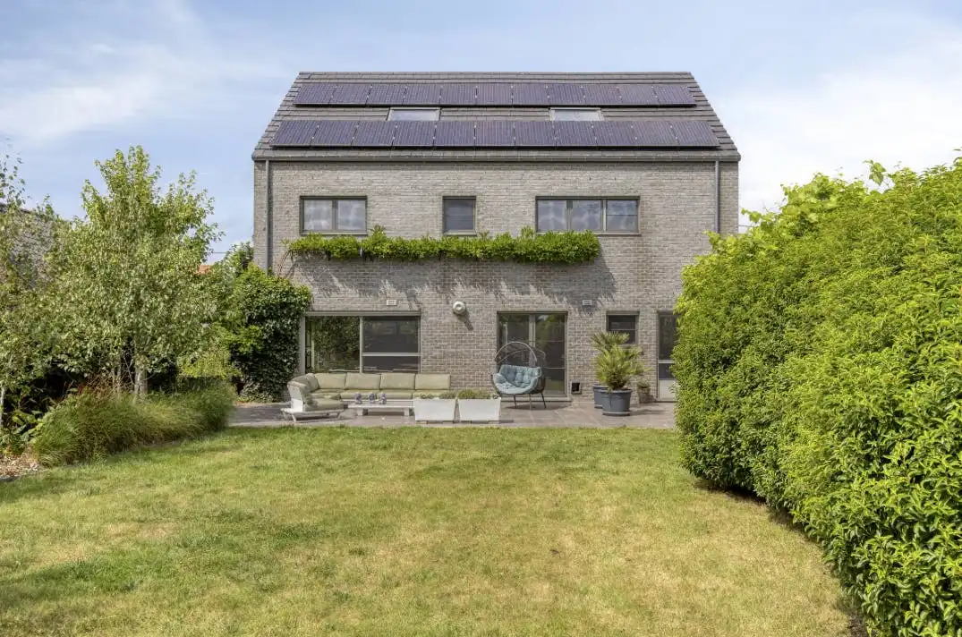 Instapklare, energiezuinige villa met mooie tuin te Hombeek foto 2