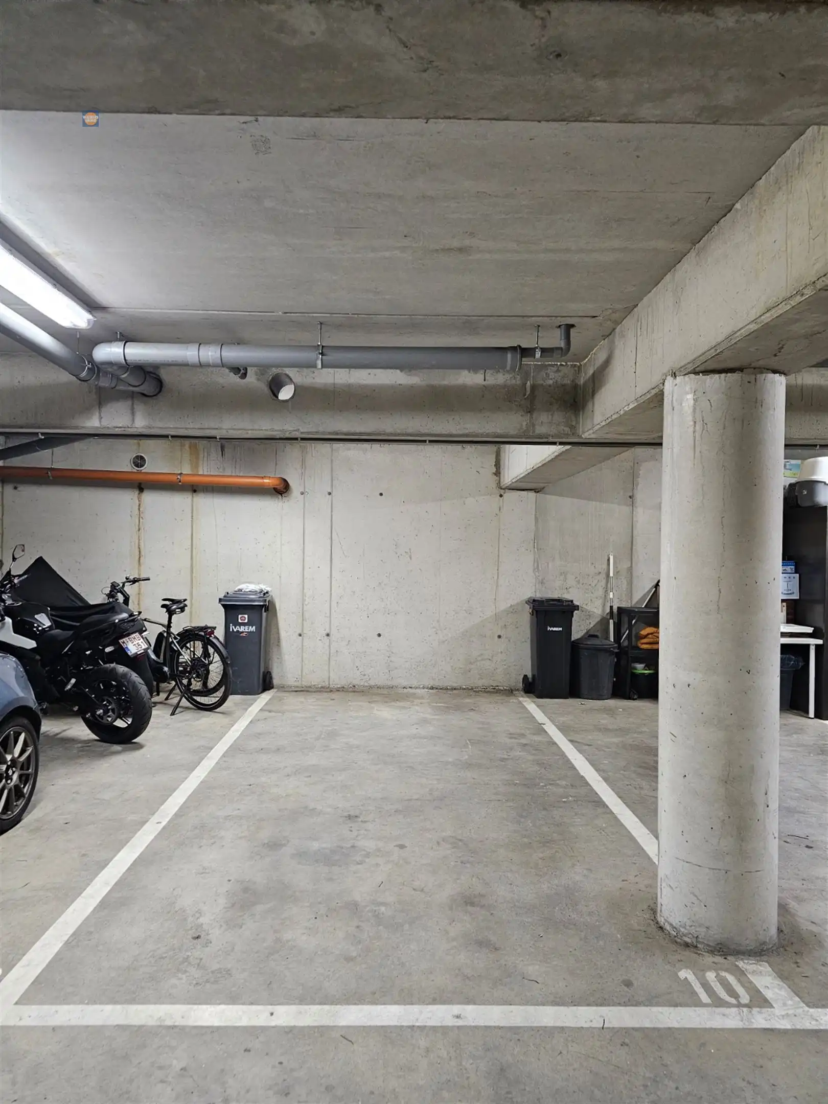 Gelijkvloers 2-slaapkamerappartement, terras en staanplaats foto 14