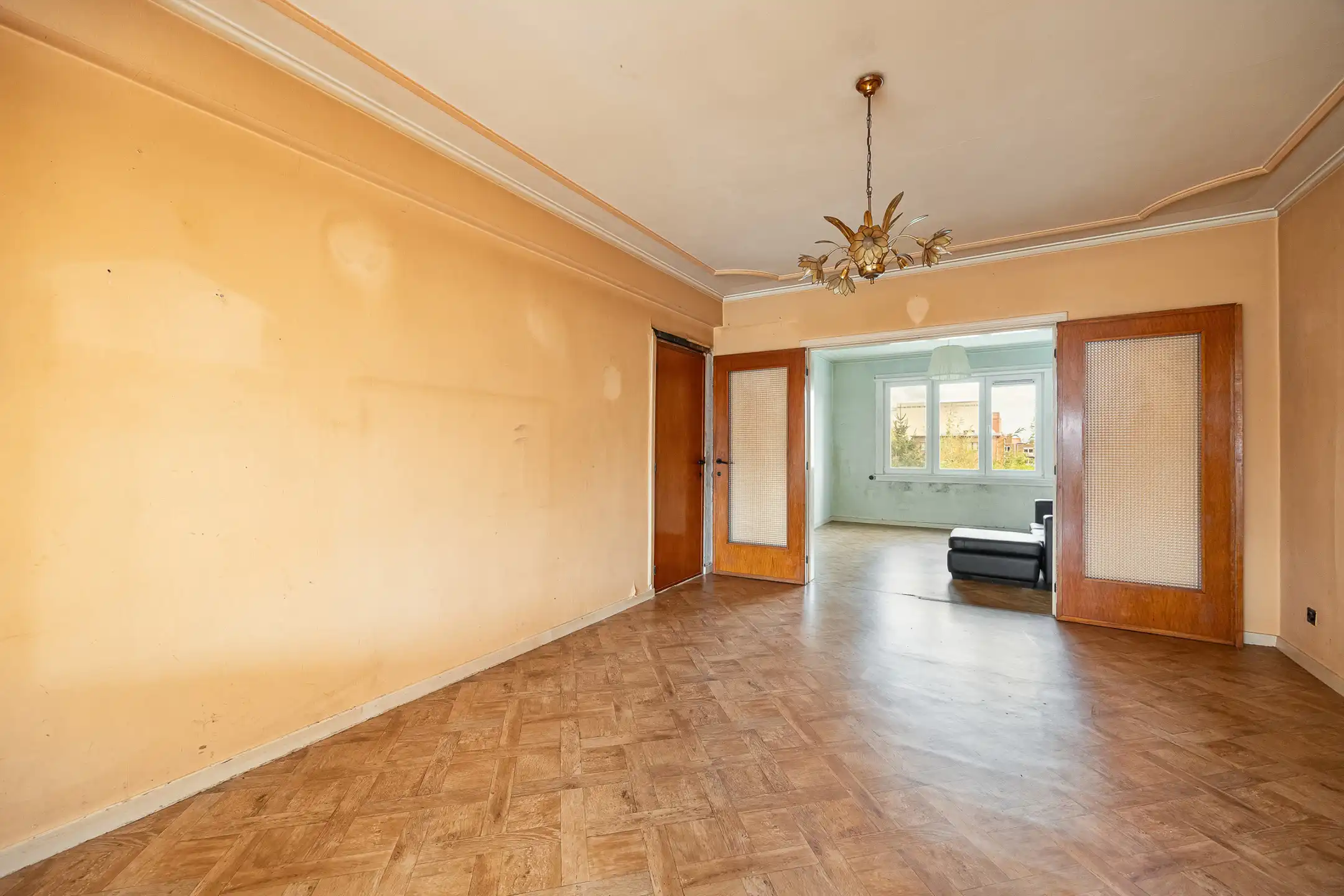 te renoveren appartement met 2 slaapkamers  foto 12