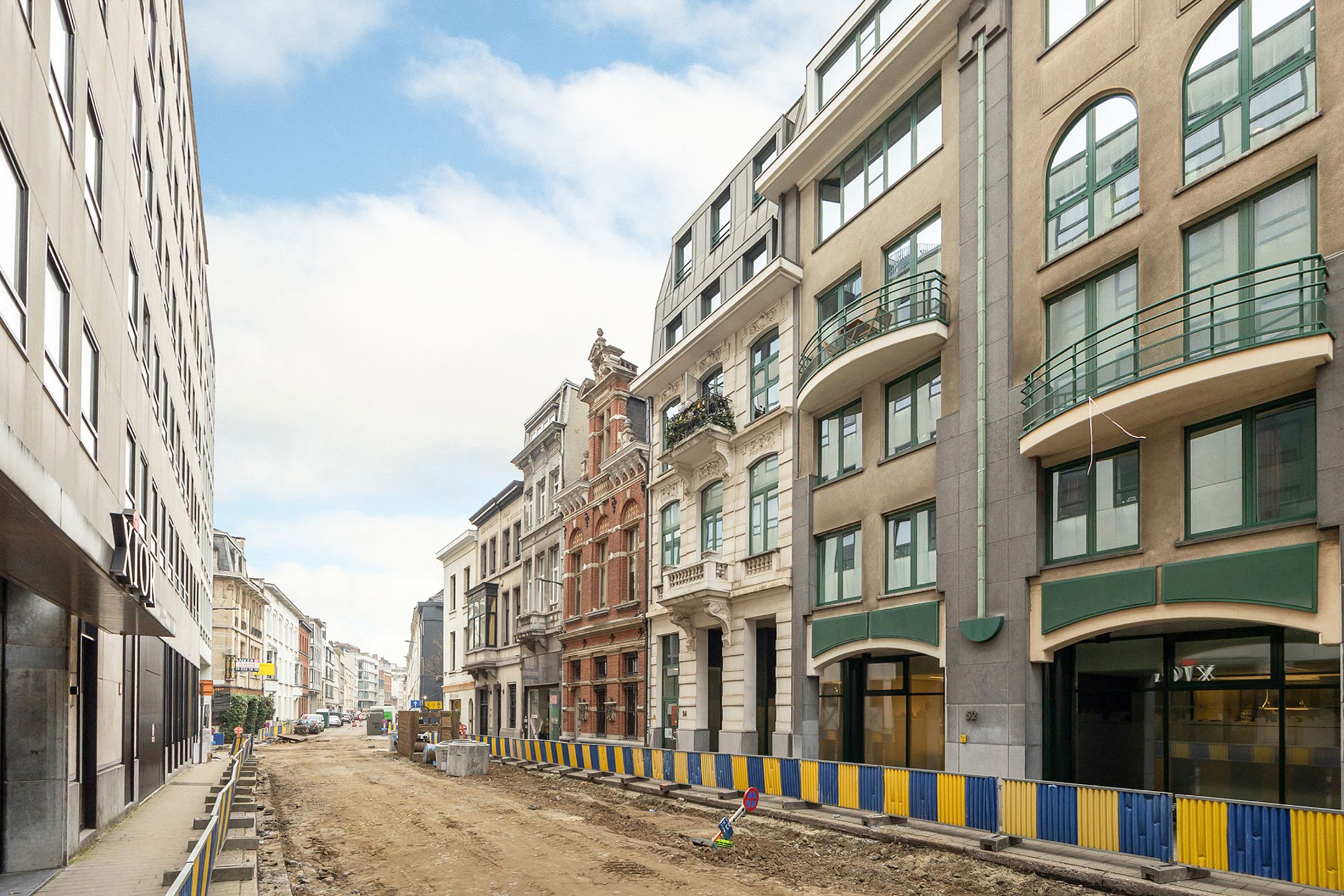 ANTWERPEN THEATER - Ruim drie-slaapkamerappartement  foto 11
