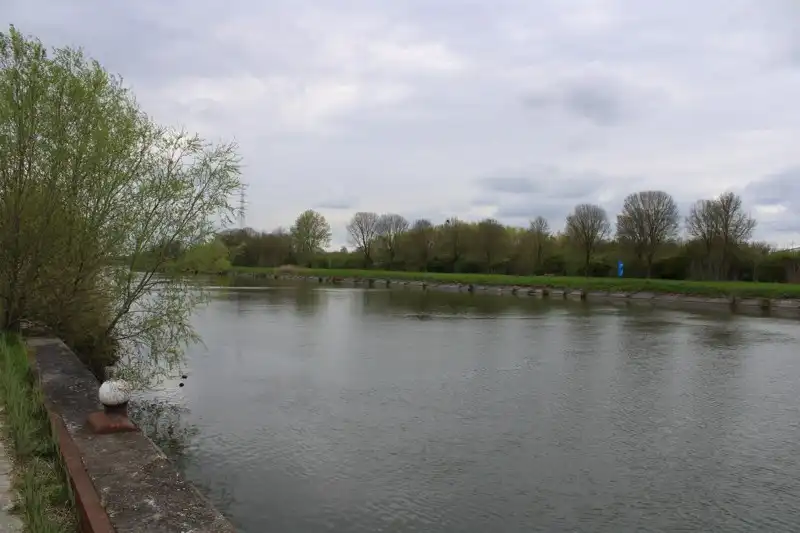 Prachtig 2-slaapkamerappartement op topligging aan het water TE HUUR! foto 20