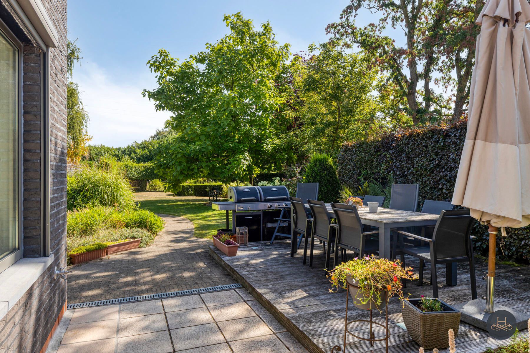 Energiezuinige en zeer ruime woning met fantastische tuin foto 30