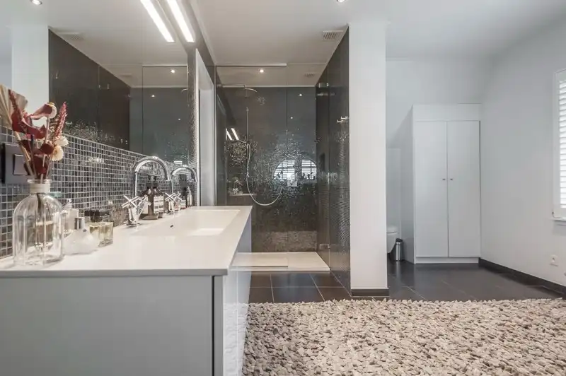 PRACHTIGE EN UNIEKE VILLA MET RIETEN DAK foto 7