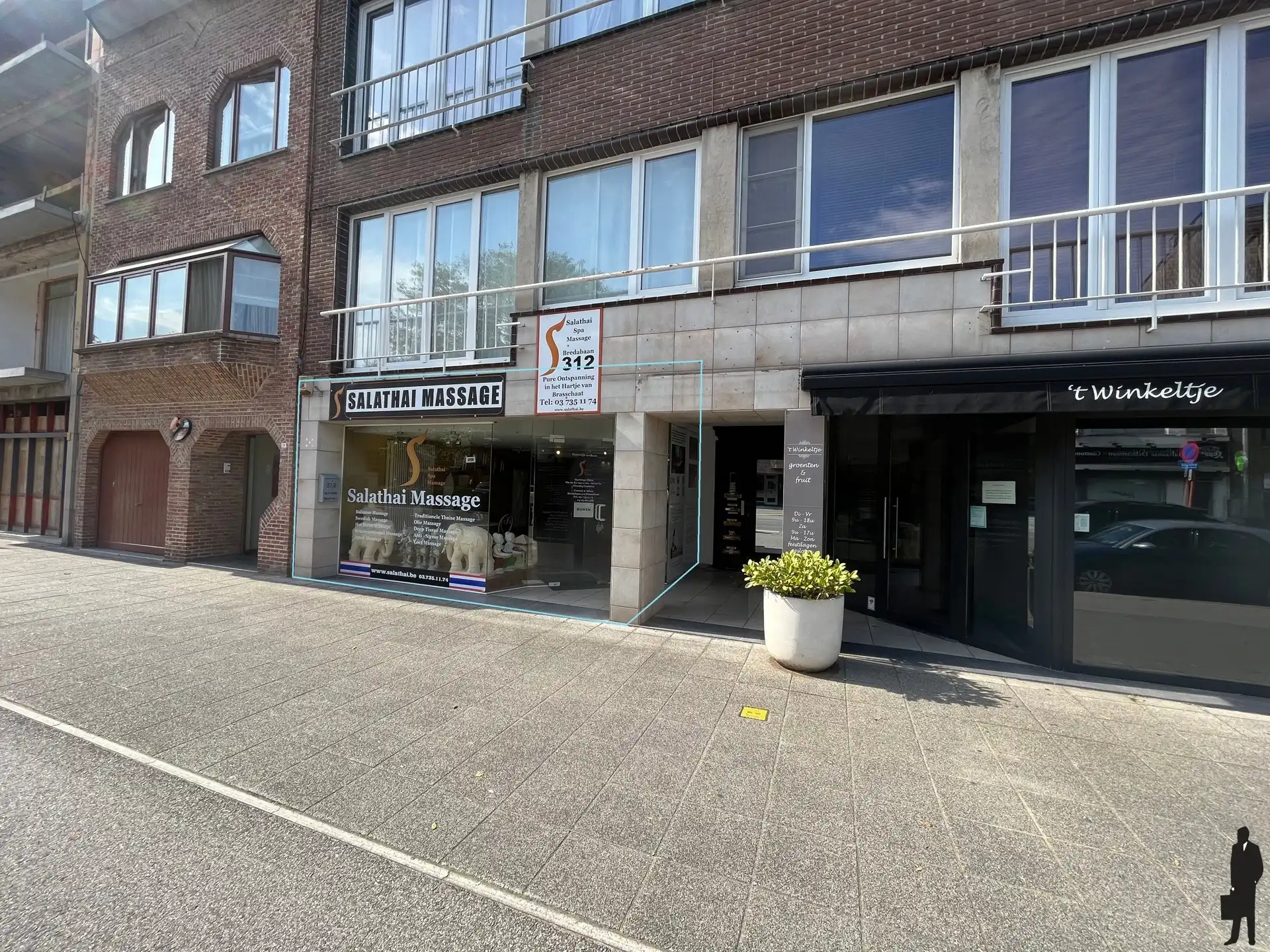 Commercieel gelijkvloers (220m²) op toplocatie Brasschaat! foto {{pictureIndex}}