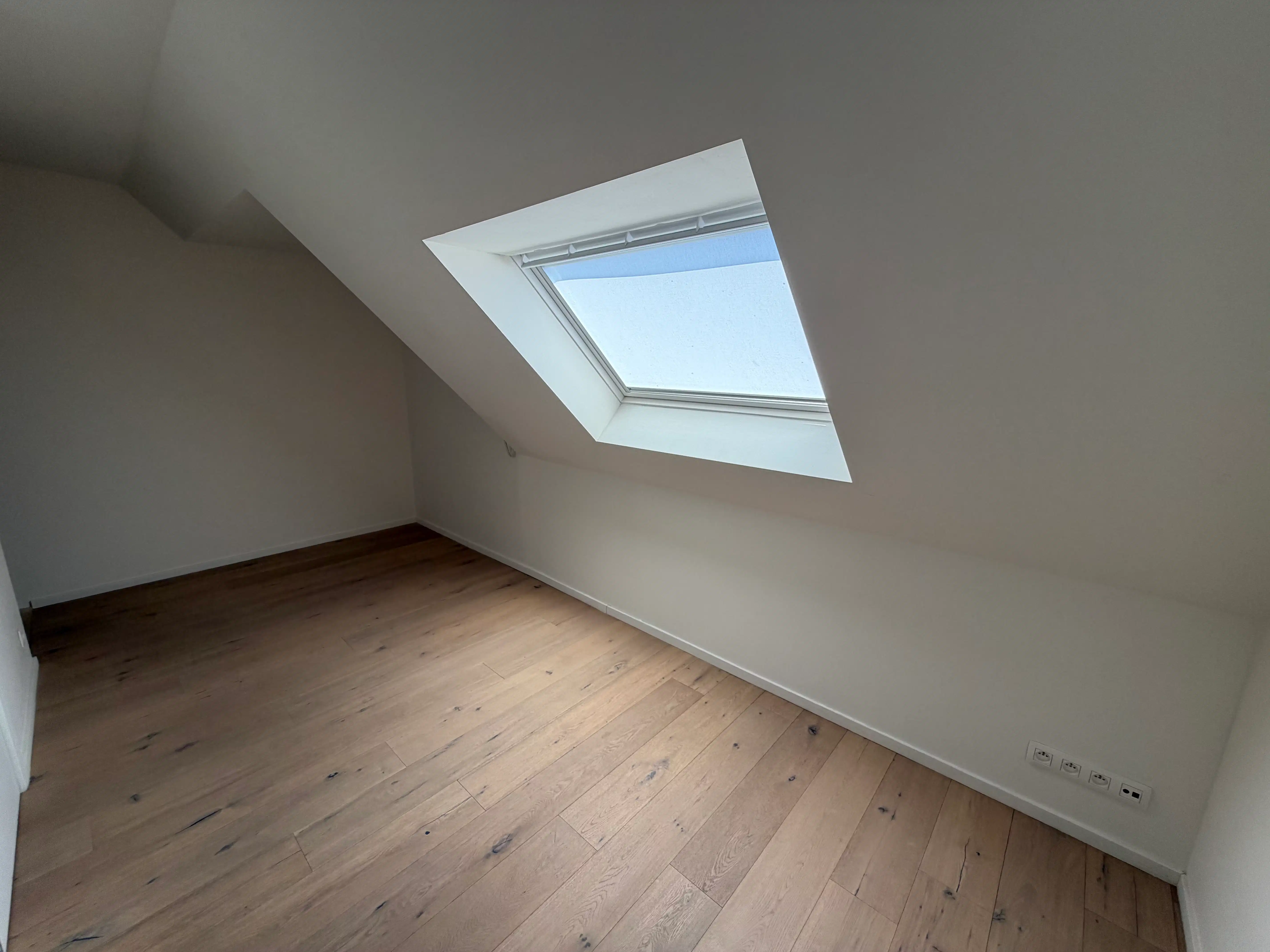 Prachtig duplexappartement met 2 slaapkamers, 2 badkamers, 2 terrassen en 1 autostaanplaats. foto 17