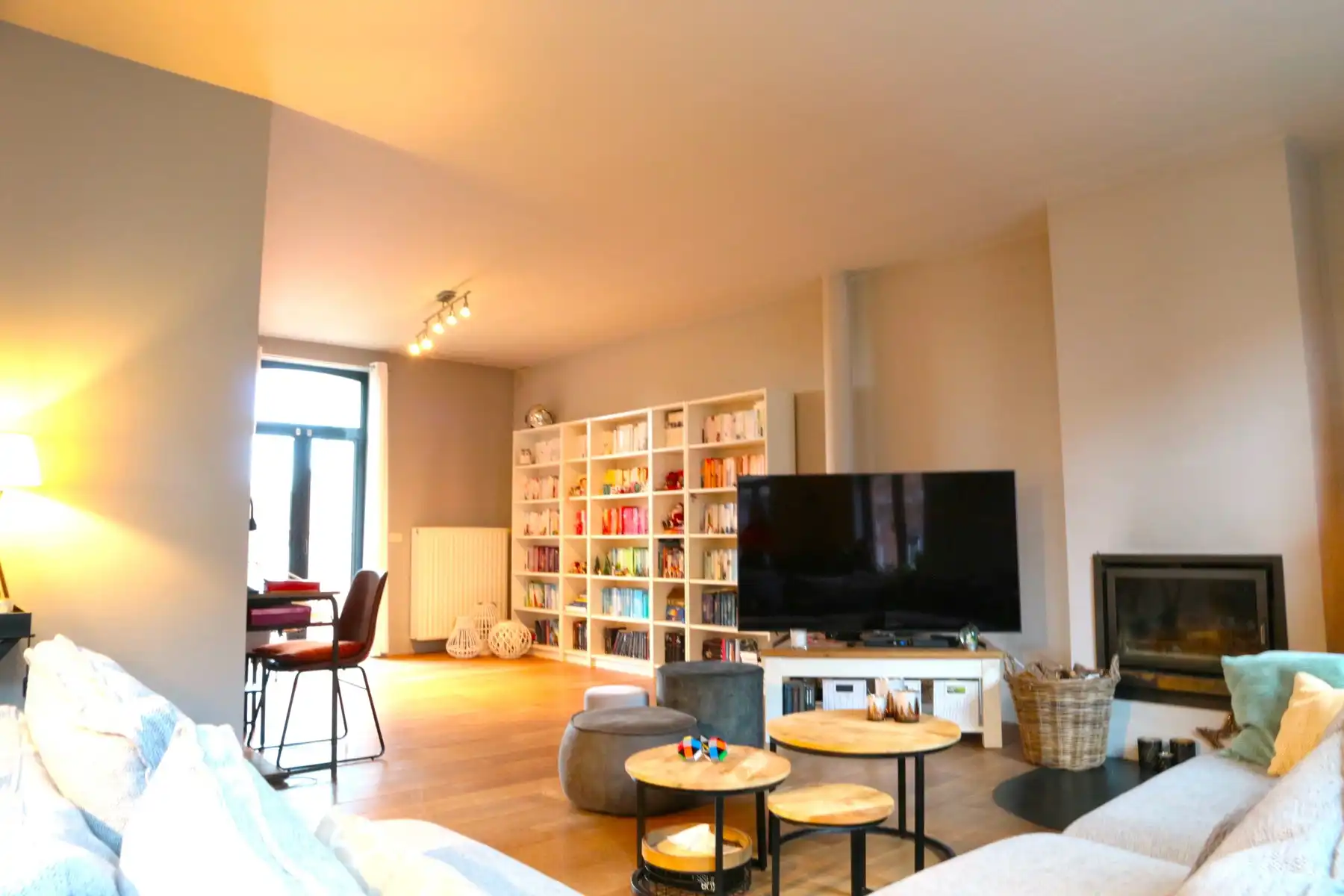 Centraal gelegen bel-etagewoning in het centrum van Aalter! foto 3