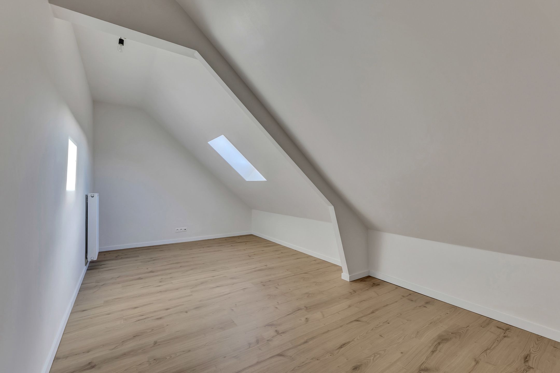 Volledig gerenoveerde woning met 4 slpks en tuin foto 22