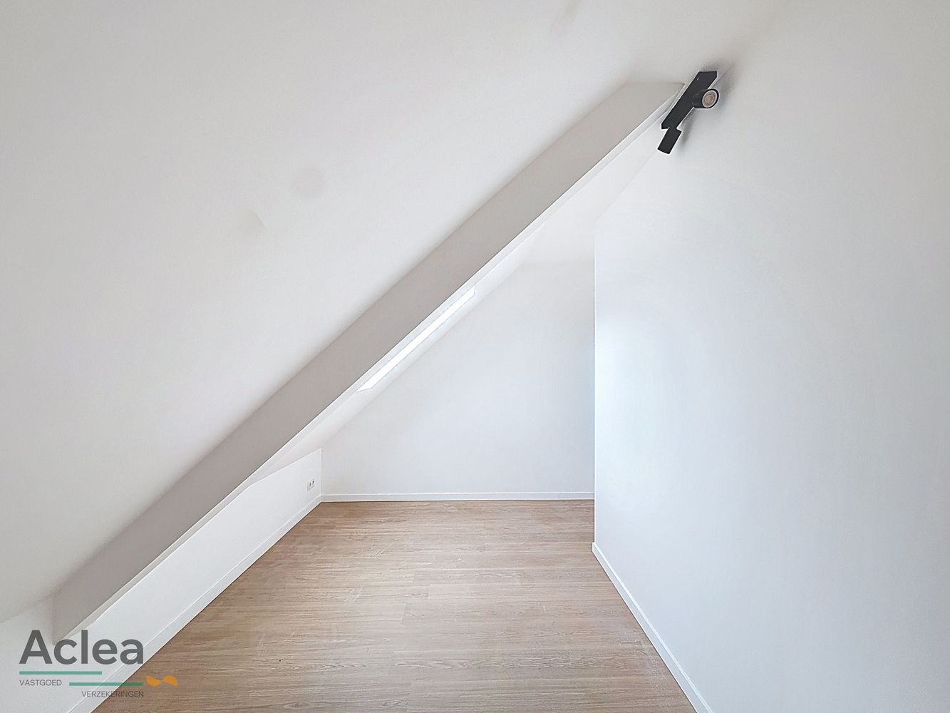 Knap gerenoveerde woning foto 9