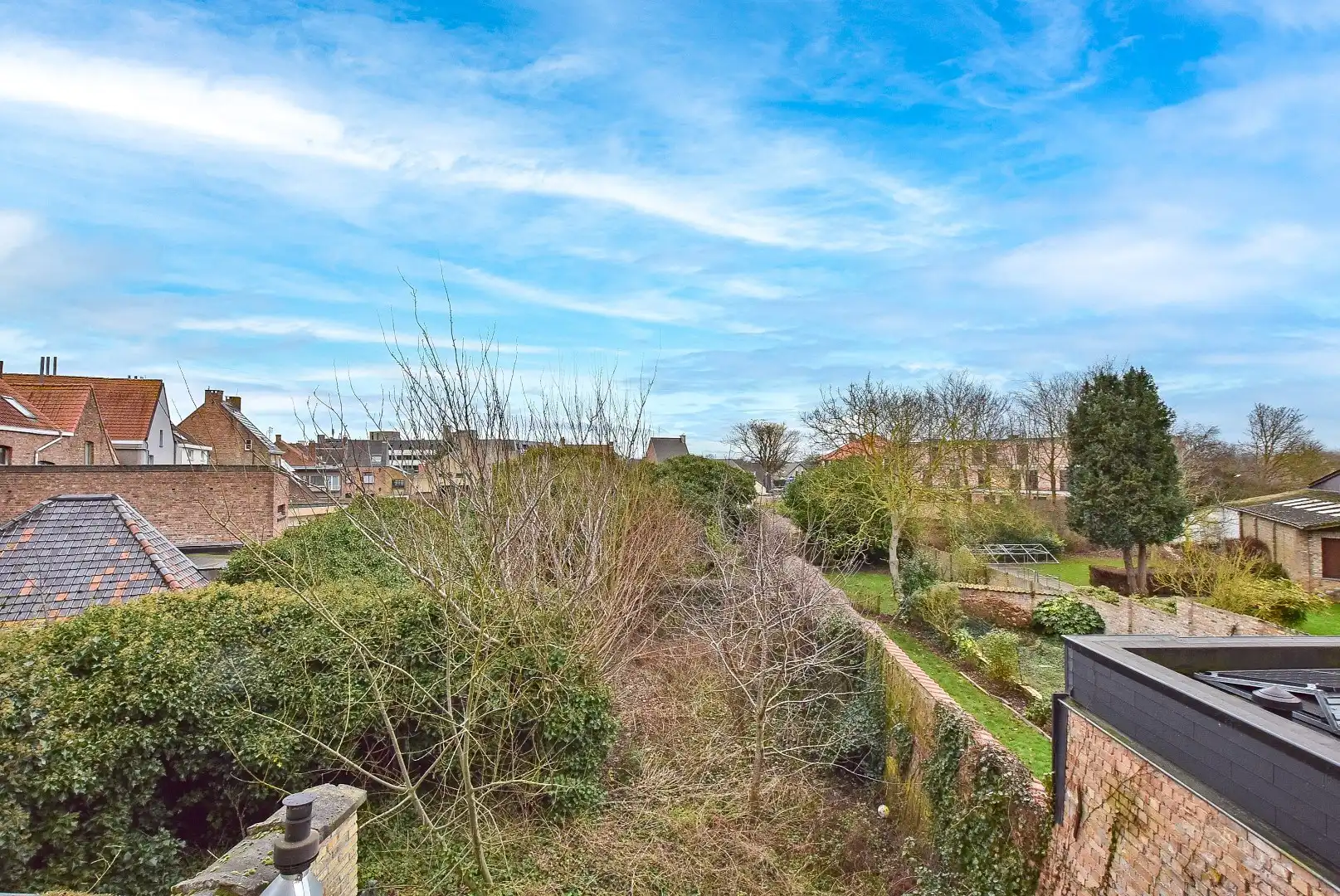 Zeer ruime te renoveren woning centrum Veurne! foto 19