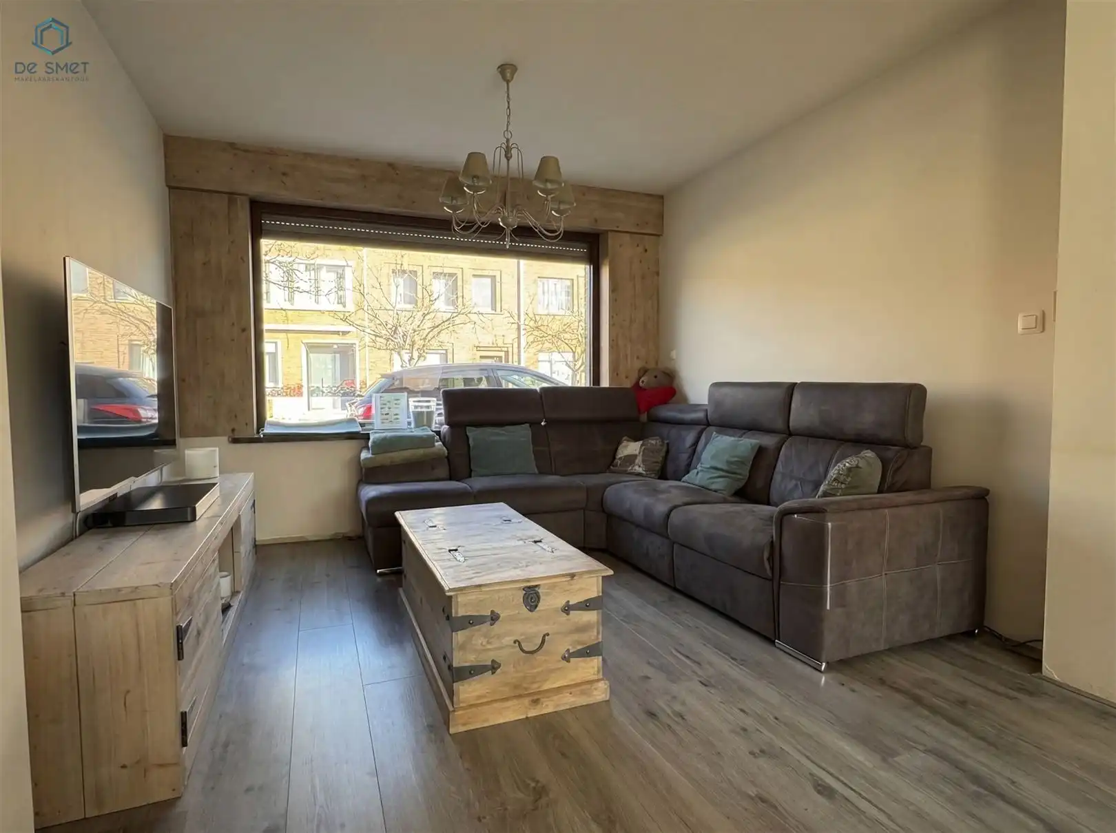 Instapklare woning met 3 slaapkamers, tuin en garage nabij centrum Zottegem foto 4