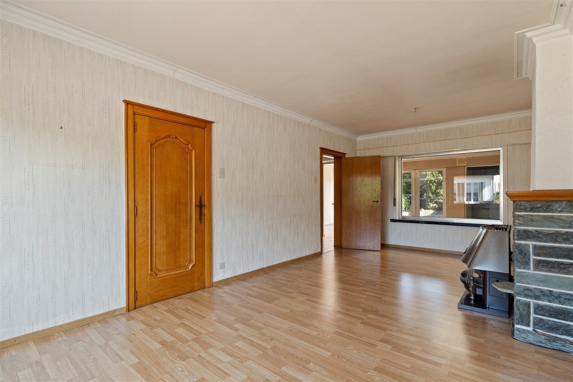 Te renoveren rijwoning op een rustige locatie in Kemzeke foto 4