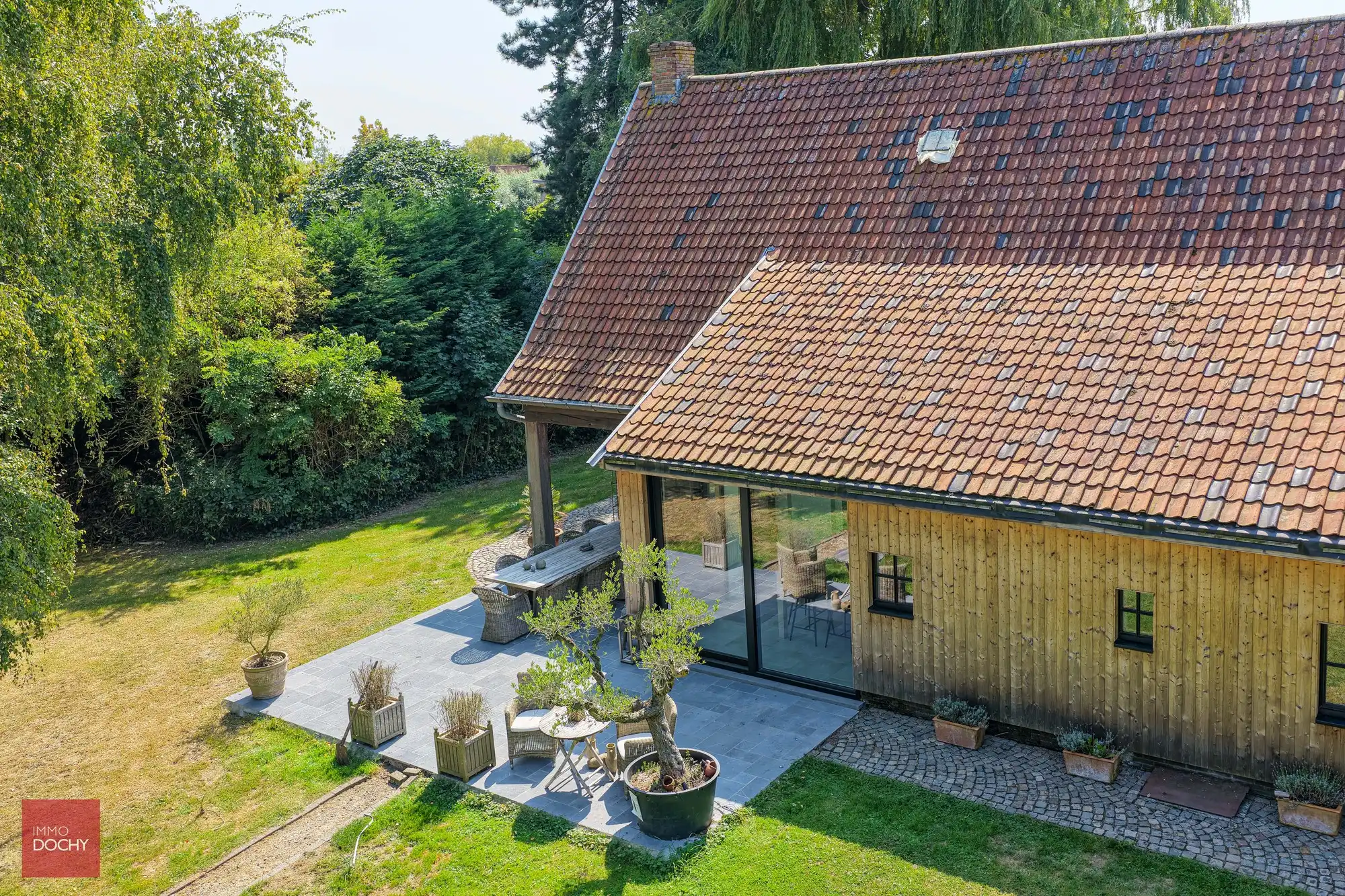 Volledig vernieuwde villa nabij Jan Yperman ziekenhuis foto 9