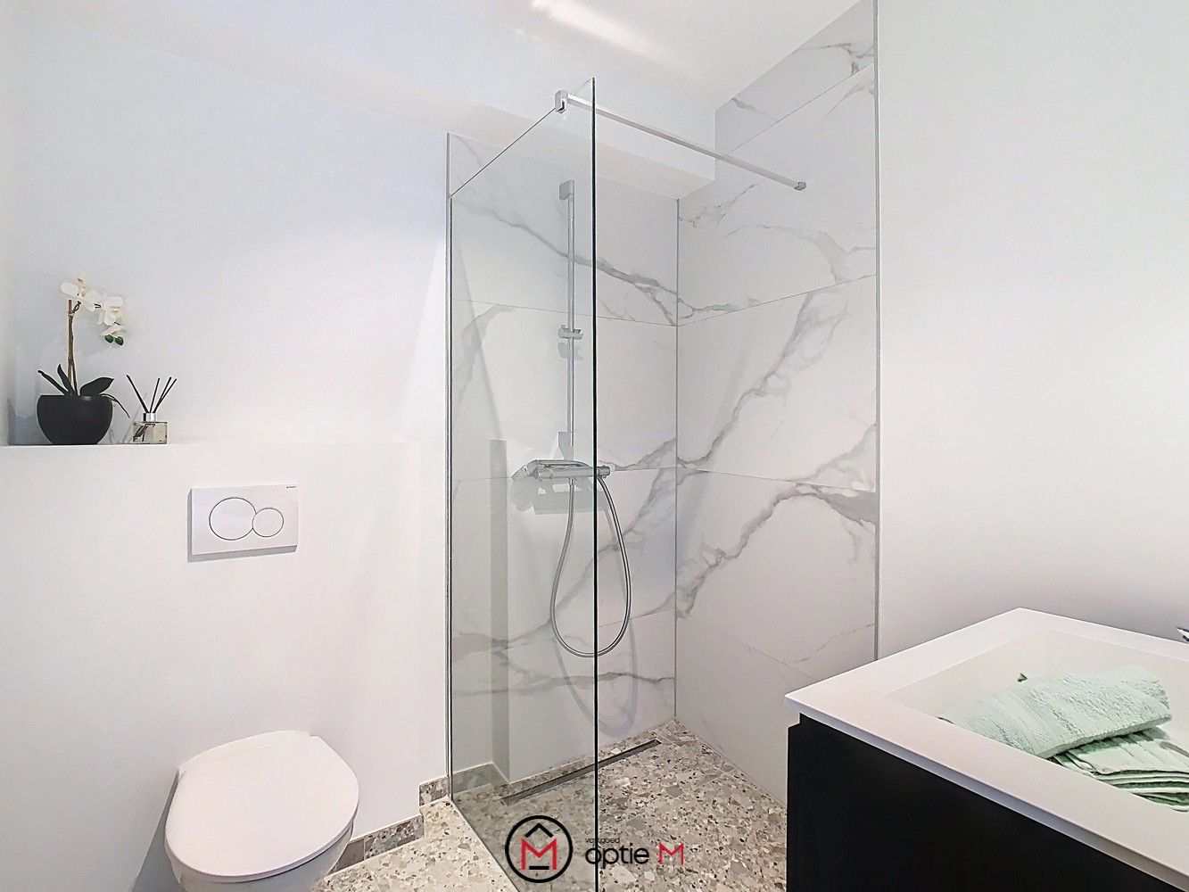 Instapklare en moderne studio op het gelijkvloers te huur in Hasselt foto 8