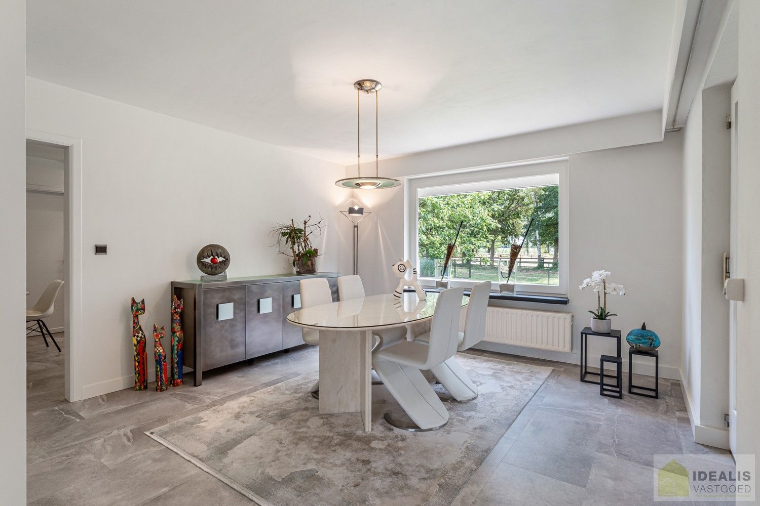 //INVESTERING – NIET VOOR EIGEN GEBRUIK// UITERST GOED ONDERHOUDEN GEZINSWONING OP EEN PRACHTIG, GROEN EN RUSTIG PERCEEL VAN MAAR LIEFST 11A  MET LICHTRIJKE WOONKAMER, 3 KNAPPE SLAAPKAMERS, BADKAMER, AFGEWERKTE ZOLDERVERDIEPING EN ONDERGRONDSE GARAGE foto 11