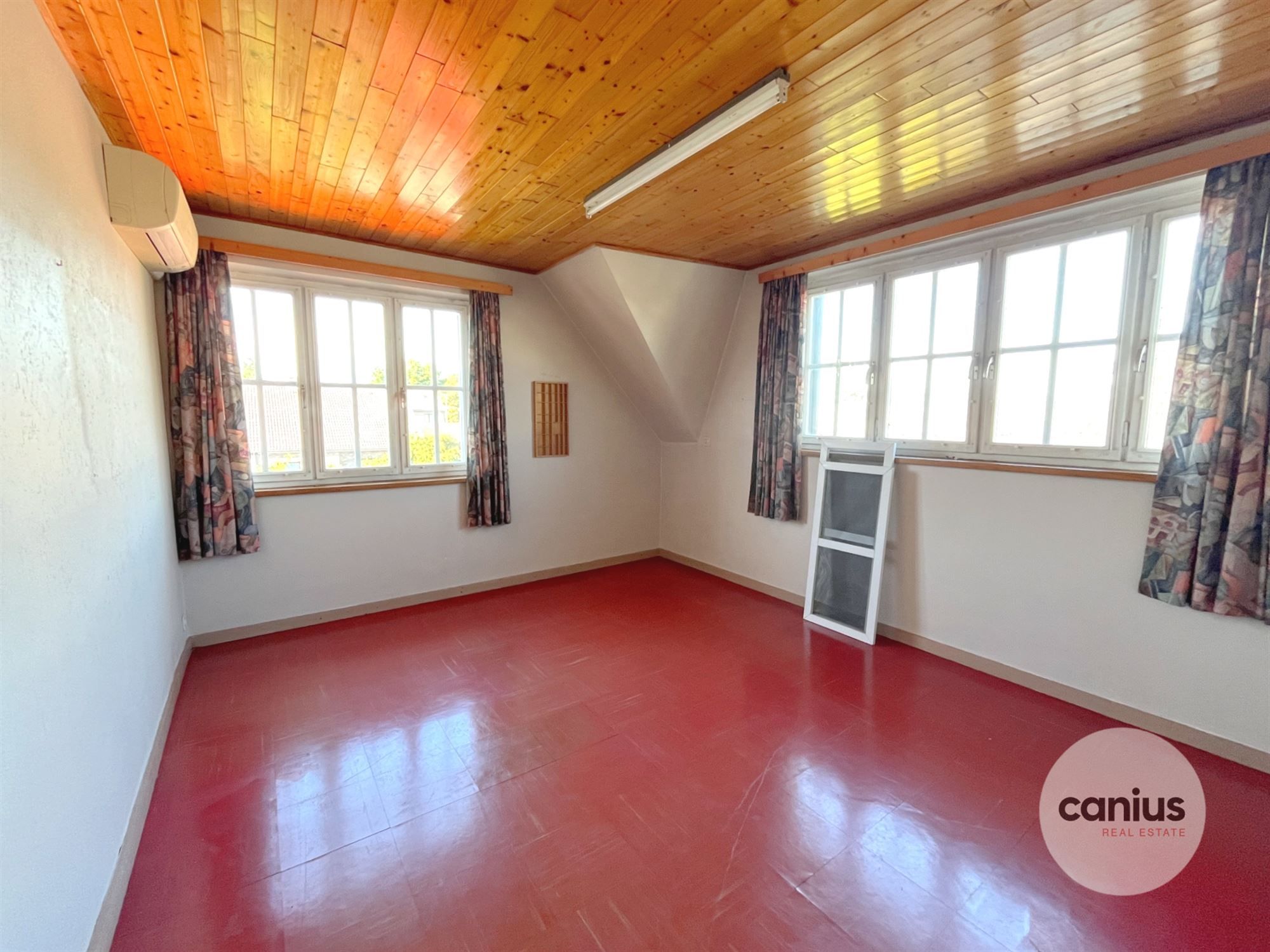 CHARMANTE WONING MET 4 SLKS, OP7A50CA NABIJ HET CENTRUM foto 16