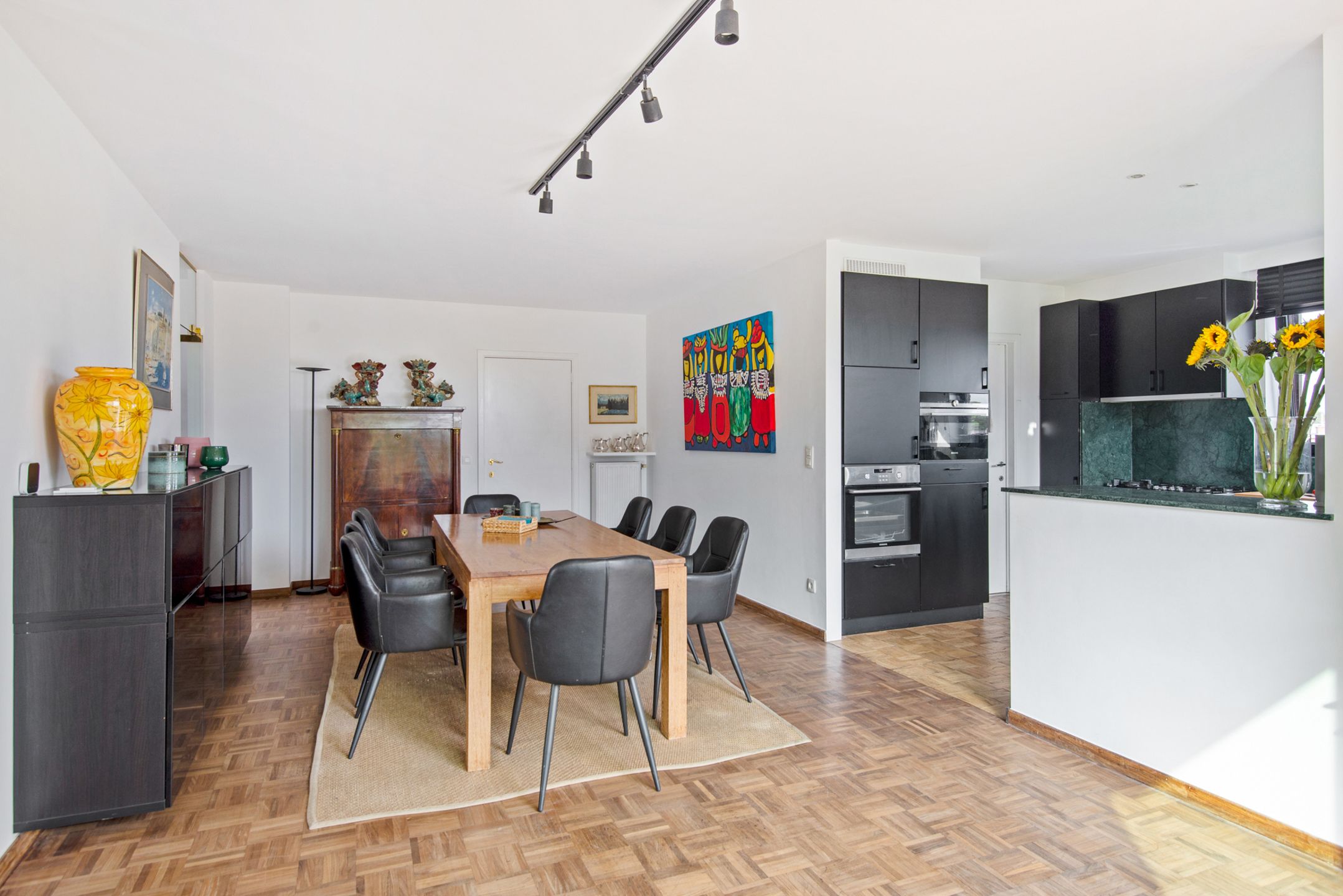 Uitzonderlijk ruim penthouse met zonnig zuid-terras foto 8